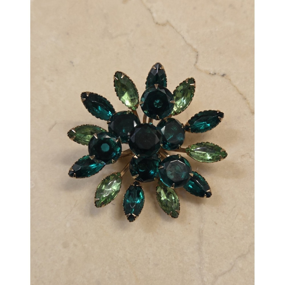 Vintage 1960s Brooch Marquis Emerald Rhinestone Cluster Floral Brooch‎